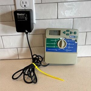 Hunter Sprinkler XC600i X-Core 4-Station Indoor Irrigation Controller